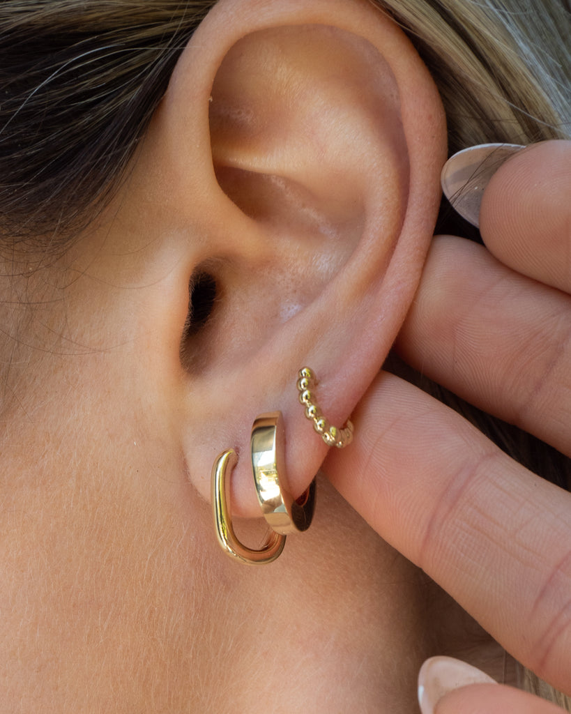 The Chain Link Huggies